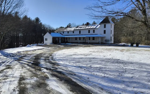 $1,850 | 3 Warren Road, Unit B, Oxford, MA 01537