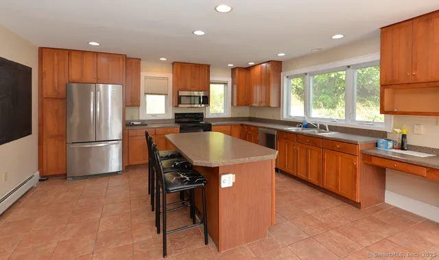 $3,500 | 124 Purchase Brook Road, Southbury, CT 06488