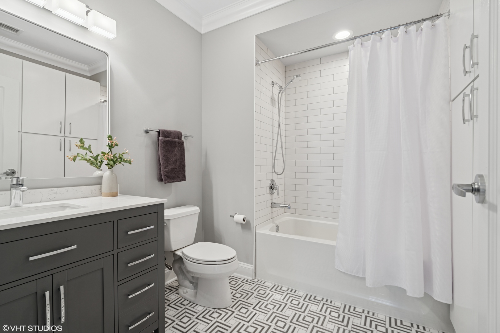 60 West Erie Street, Unit 1302 Chicago, IL 60654 - Photo 14 of 19