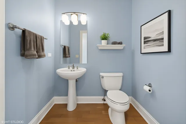 $699,000 | 60 West Erie Street, Unit 1302, Chicago, IL 60654