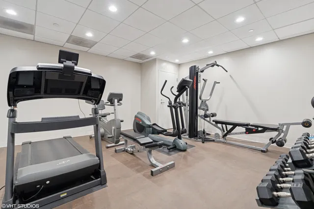 $699,000 | 60 West Erie Street, Unit 1302, Chicago, IL 60654