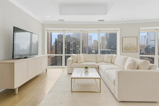 $699,000 | 60 West Erie Street, Unit 1302, Chicago, IL 60654