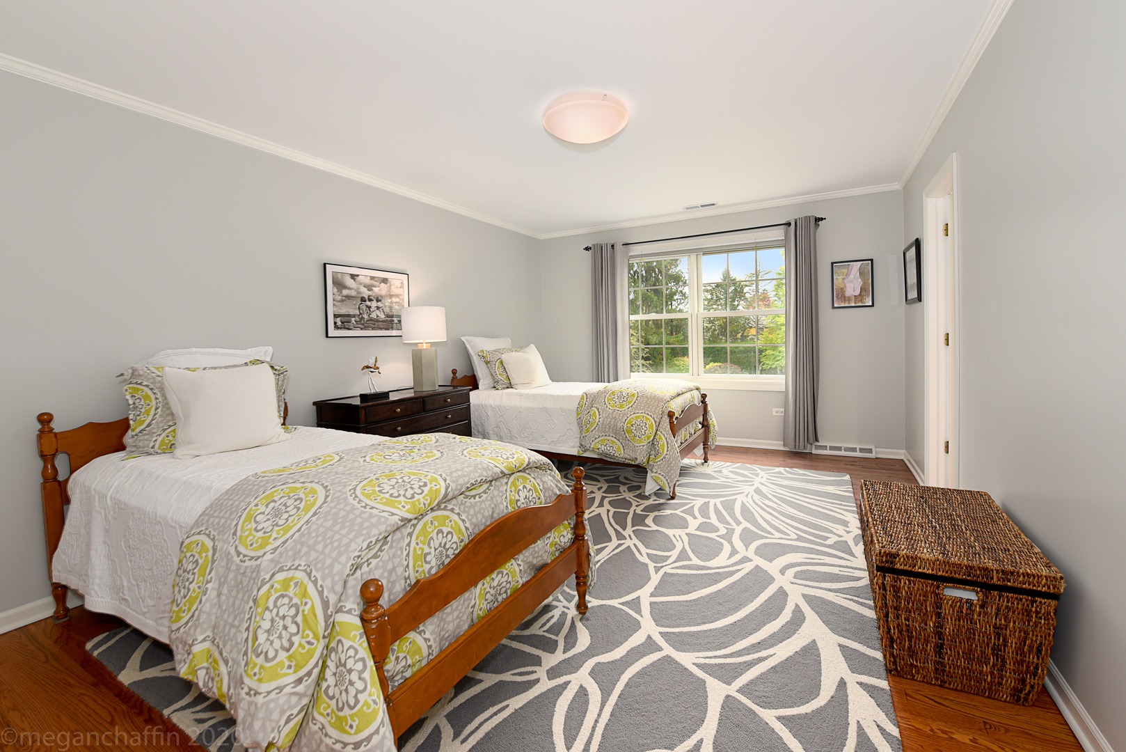 1115 Mohawk Road Wilmette, IL 60091 - Photo 33 of 66 a bedroom with two beds and a window