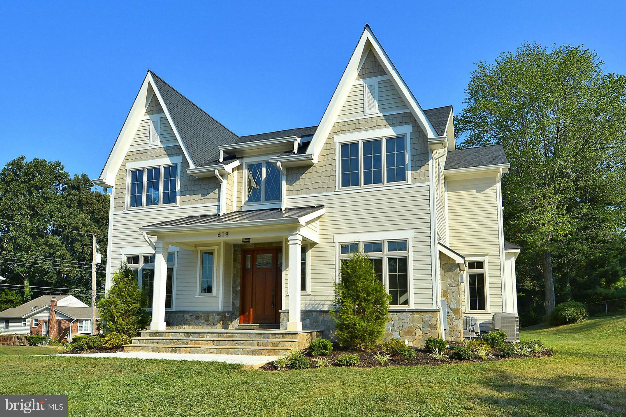 619 Tapawingo Road Southwest Vienna, VA 22180 - Photo 2 of 30 Exterior (Front)