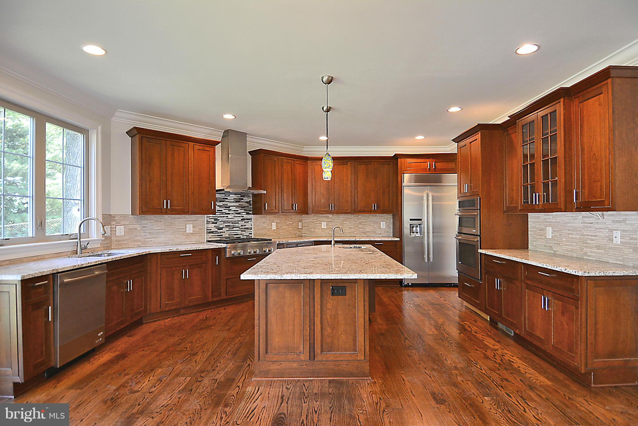 619 Tapawingo Road Southwest Vienna, VA 22180 - Photo 14 of 30 Kitchen
