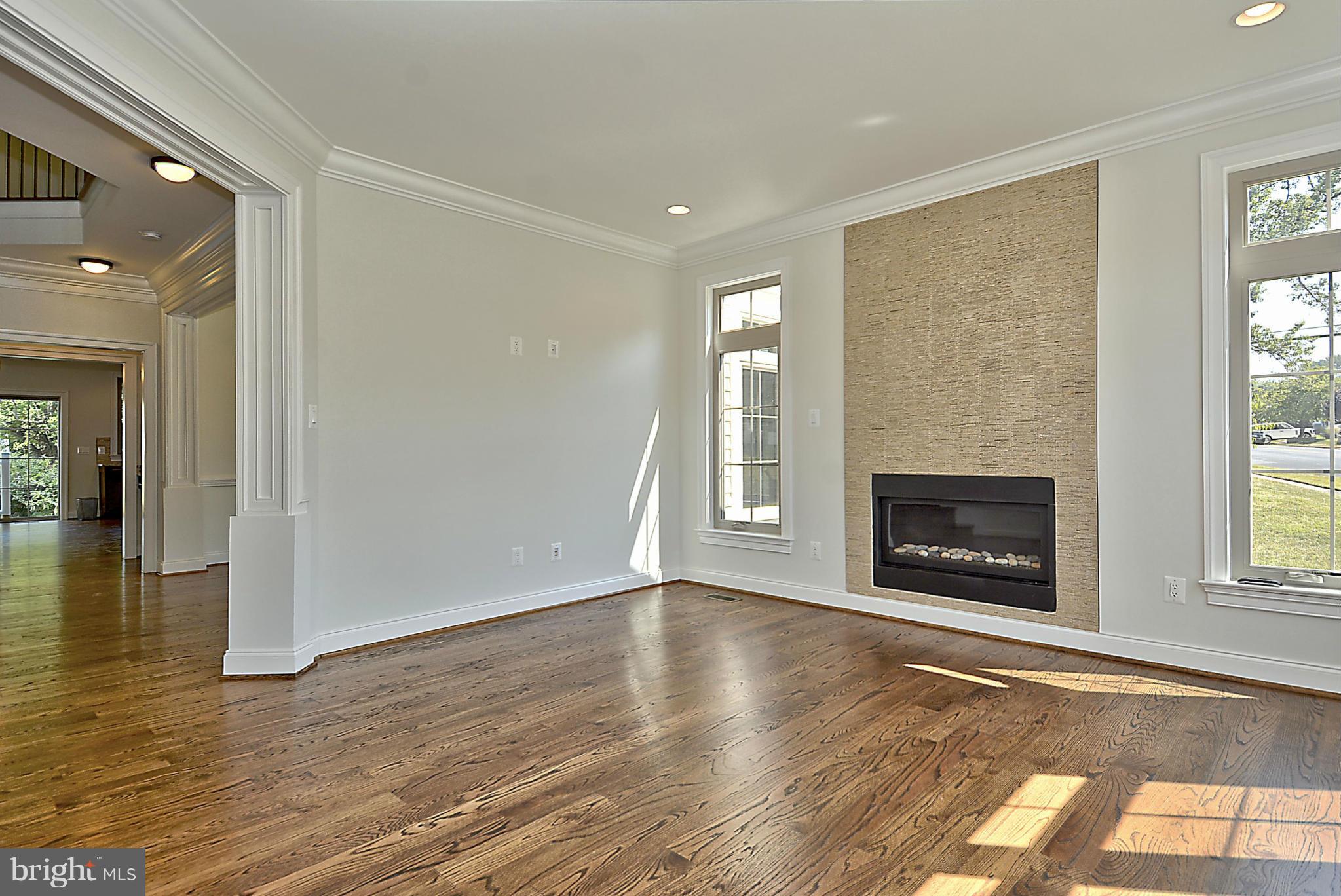 619 Tapawingo Road Southwest Vienna, VA 22180 - Photo 17 of 30 Living Room