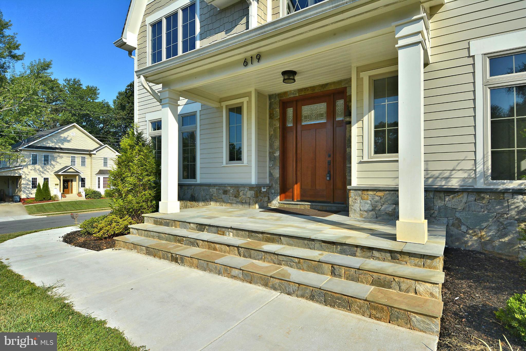 619 Tapawingo Road Southwest Vienna, VA 22180 - Photo 4 of 30 Exterior (Front)