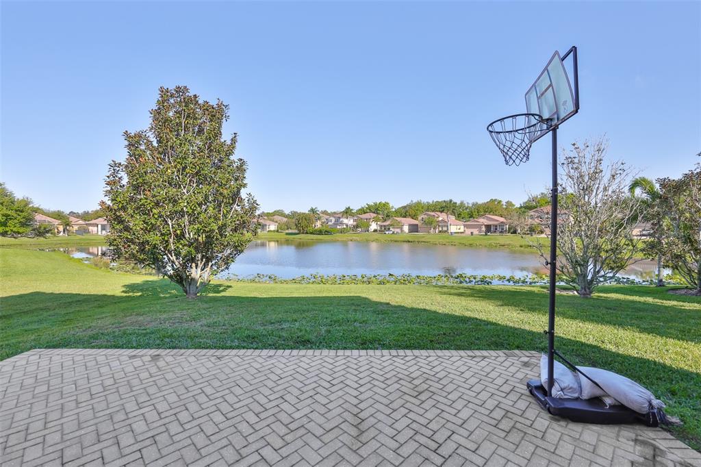 5779 Aaron Court Sarasota, FL 34232 - Photo 28 of 39 a view of a street with a park
