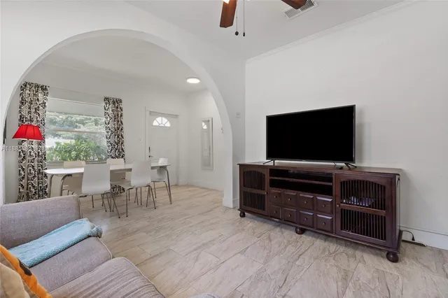 $995,000 | 2946 Southwest 26th Street, Miami, FL 33133