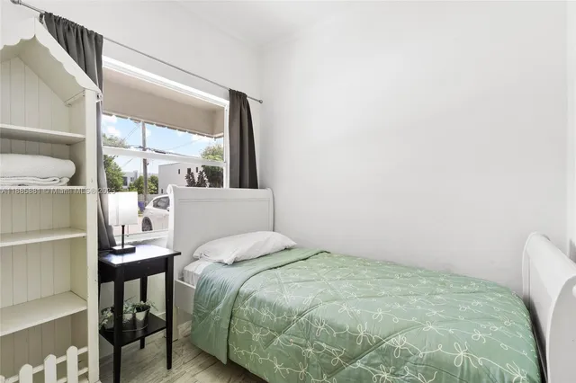 $995,000 | 2946 Southwest 26th Street, Miami, FL 33133