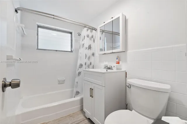 $995,000 | 2946 Southwest 26th Street, Miami, FL 33133