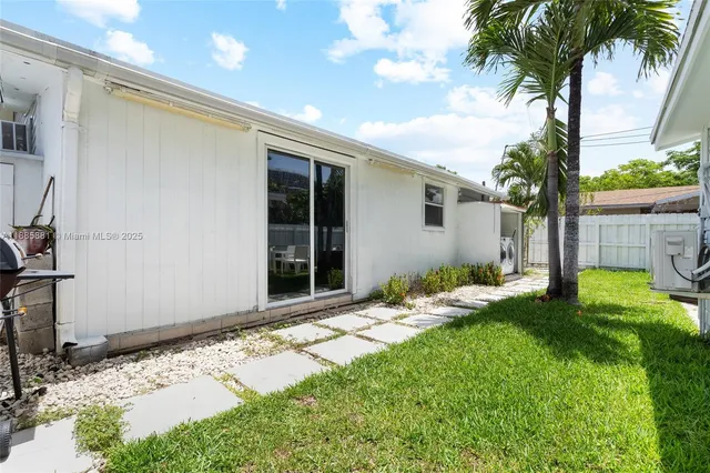 $995,000 | 2946 Southwest 26th Street, Miami, FL 33133