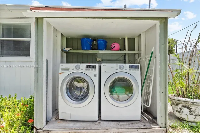 $995,000 | 2946 Southwest 26th Street, Miami, FL 33133