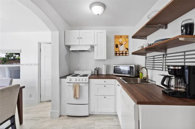 $995,000 | 2946 Southwest 26th Street, Miami, FL 33133