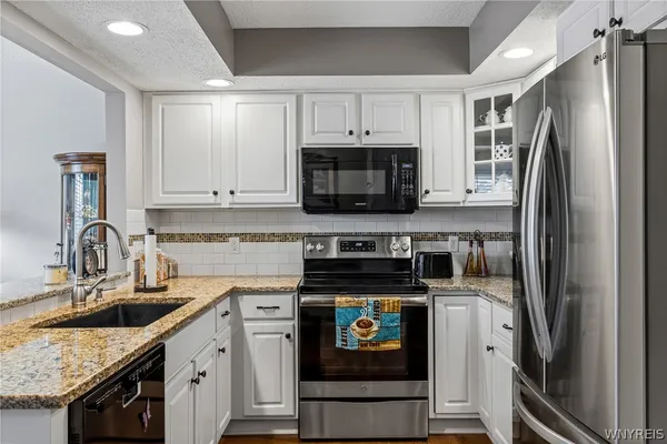 $369,000 | 5376 Village Station Circle, Clarence, NY 14221