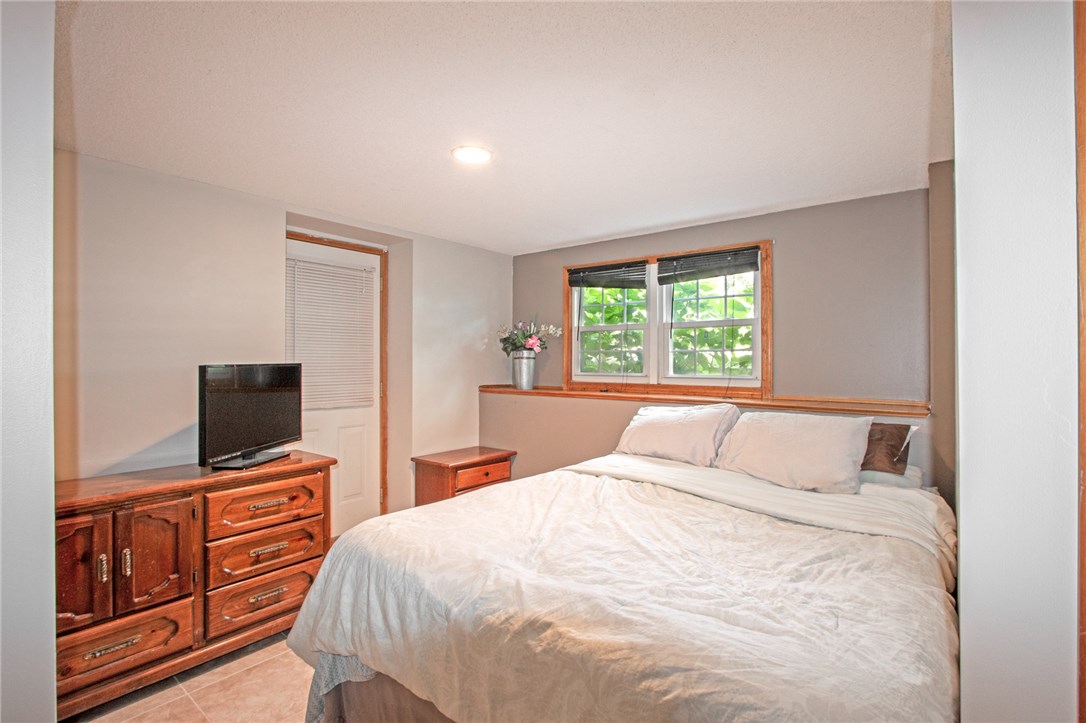 21 Robin Way Westerly, RI 02891 - Photo 19 of 33