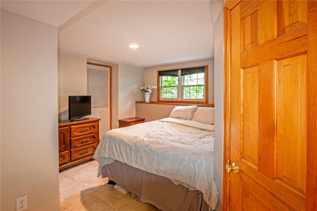 21 Robin Way Westerly, RI 02891 - Photo 23 of 33