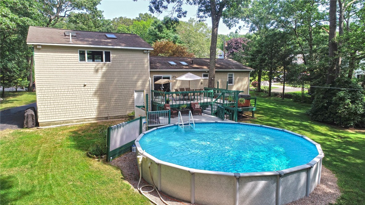 21 Robin Way Westerly, RI 02891 - Photo 28 of 33
