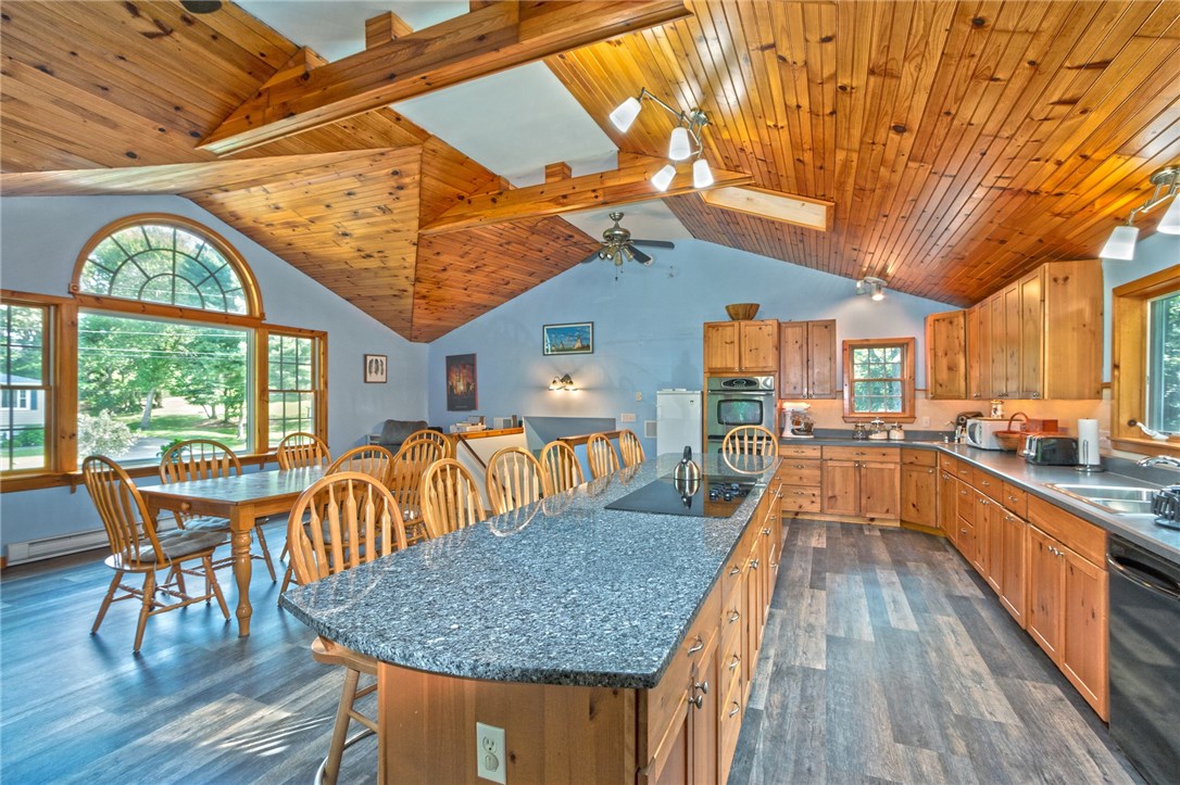 21 Robin Way Westerly, RI 02891 - Photo 3 of 33