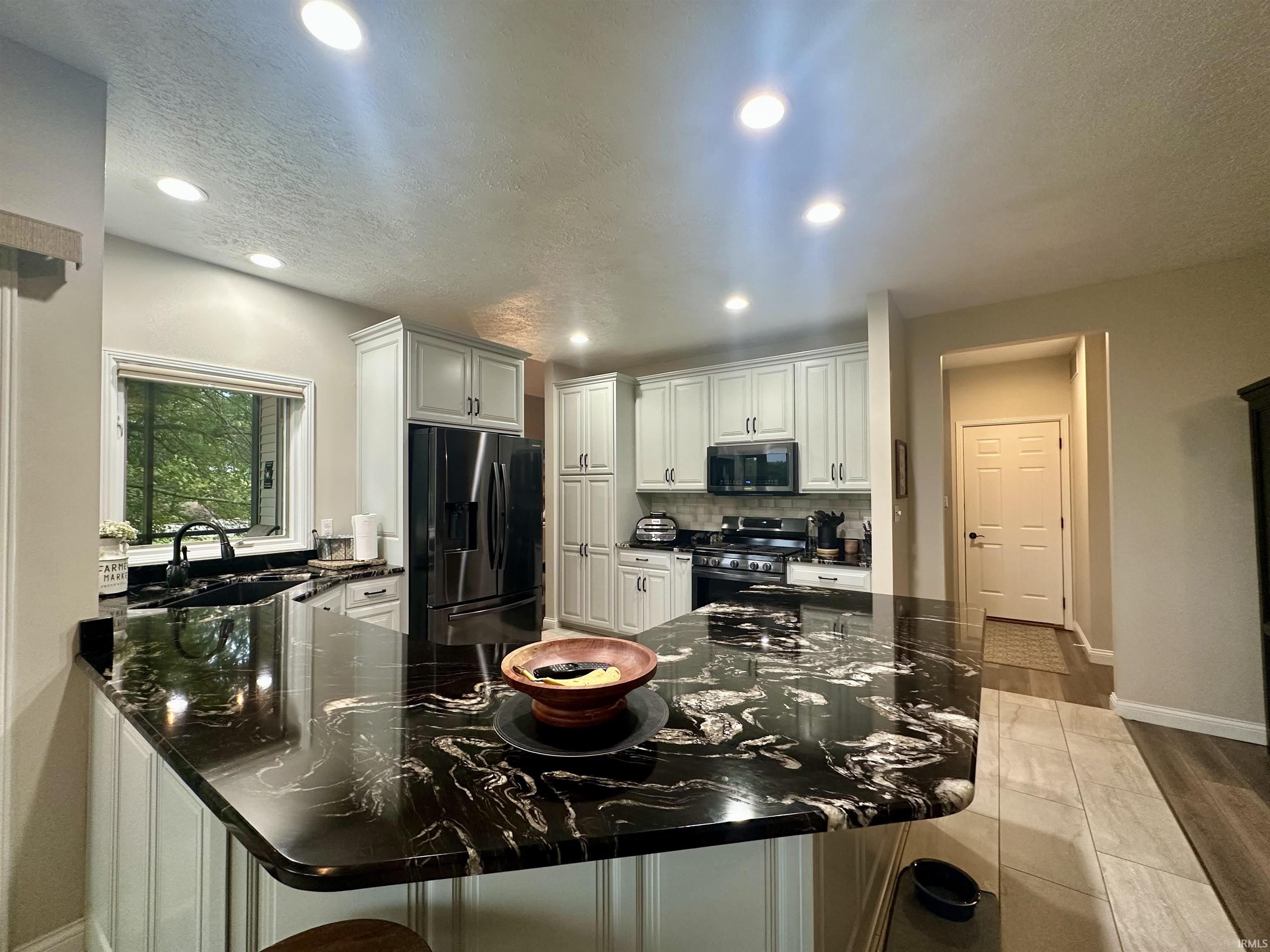 9103 Front 9 Drive Bloomington, IN 47401 - Photo 9 of 32