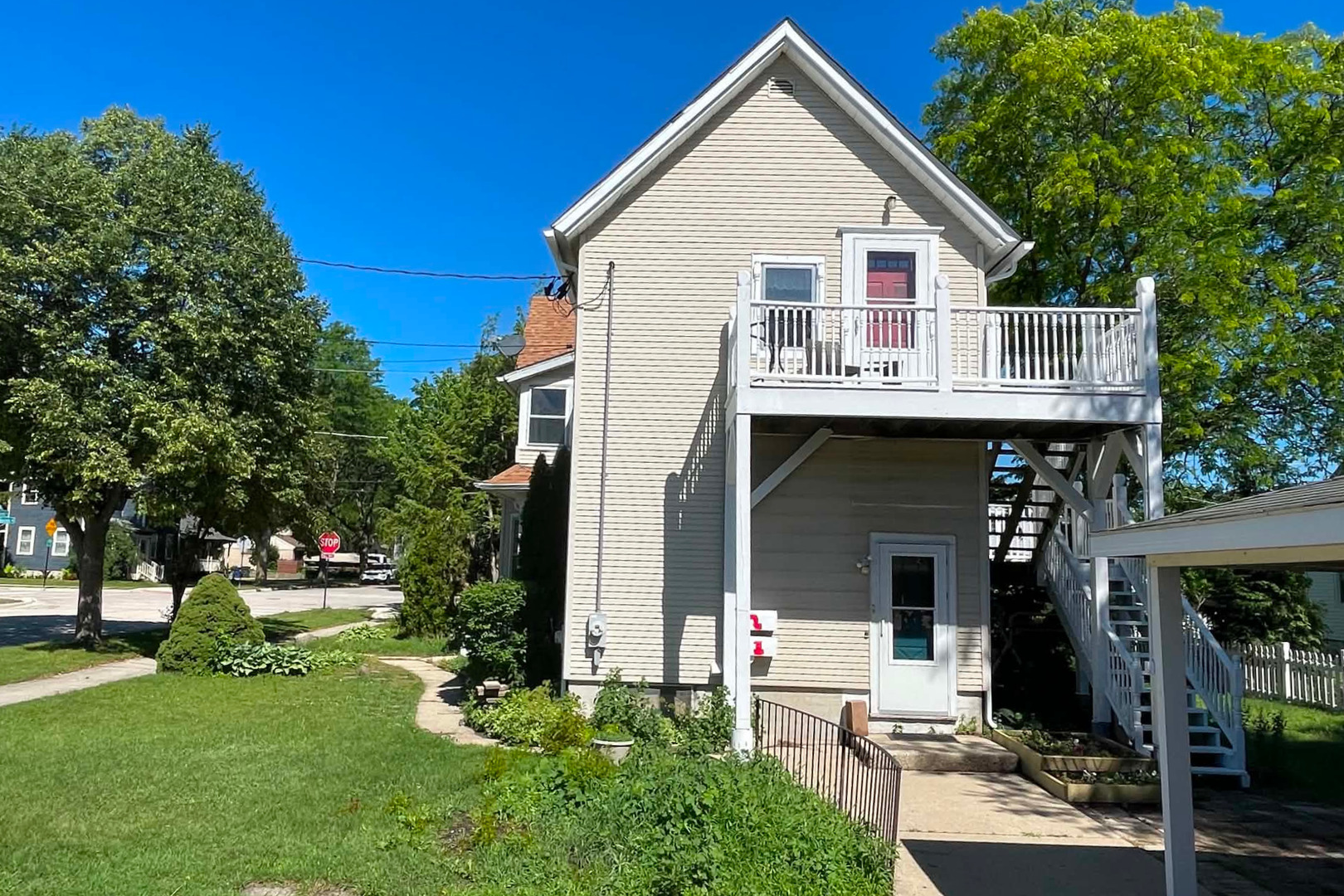 18 Madison Street, Unit 2 Algonquin, IL 60102 - Photo 3 of 17