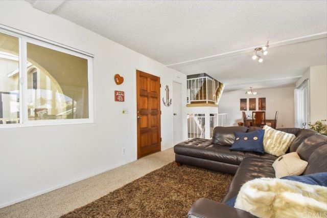 $1,760,000 | 1921 Voorhees Avenue, Redondo Beach, CA 90278