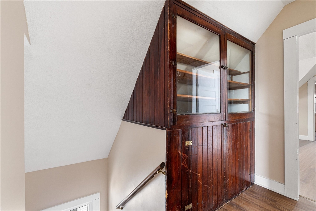 189-191 Northampton Avenue Springfield, MA 01109 - Photo 32 of 39 a view of front door