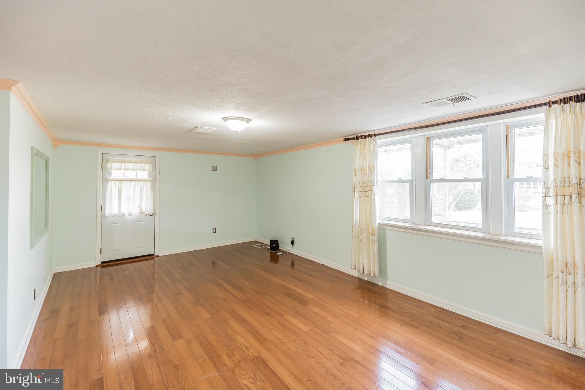 1841 Edmund Road Abington, PA 19001 - Photo 11 of 26 Lower level