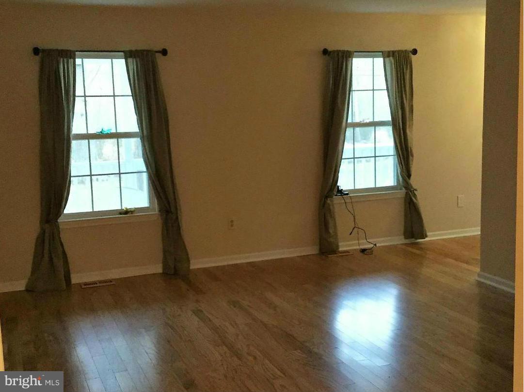 1432 Columbia Beach Road Shady Side, MD 20764 - Photo 7 of 23 Living Room