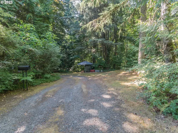 $699,900 | 2440 Southeast Regner Road, Gresham, OR 97080