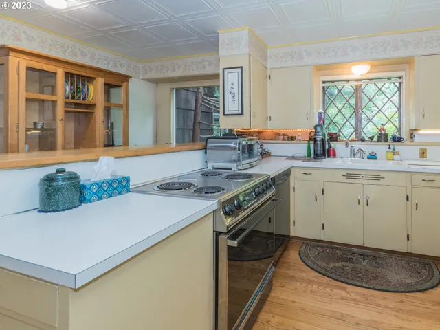 $750,000 | 2440 Southeast Regner Road, Gresham, OR 97080