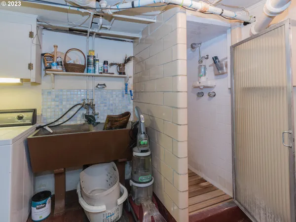 $699,900 | 2440 Southeast Regner Road, Gresham, OR 97080