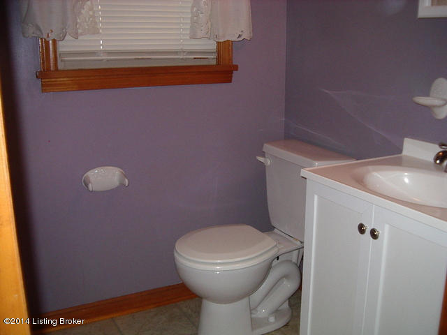5407 Mcdeane Road Louisville, KY 40216 - Photo 7 of 14 1-IMGP1819