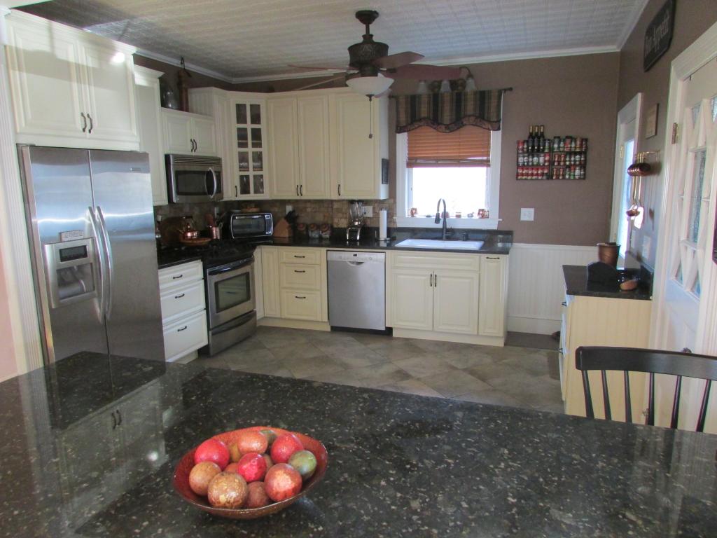 360 Varney Street Manchester, NH 03102 - Photo 1 of 19 Gallery Image 1