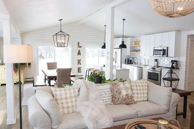 $895,000 | 15509 West Munson Lane, Detroit Lakes, MN 56501