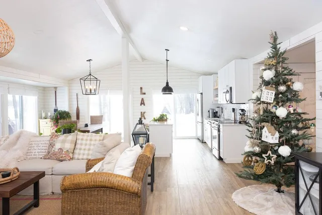 $895,000 | 15509 West Munson Lane, Detroit Lakes, MN 56501