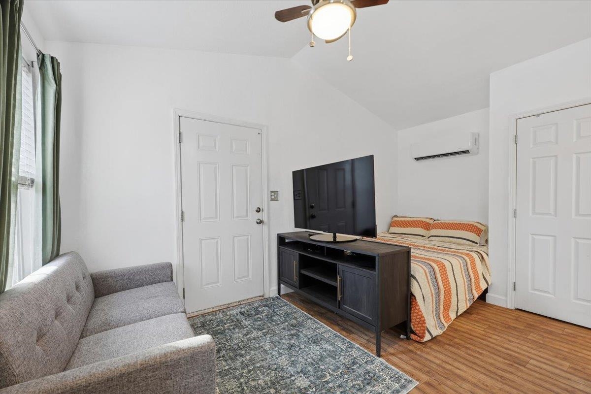 831 Neighborhood Road Wellford, SC 29385 - Photo 12 of 33