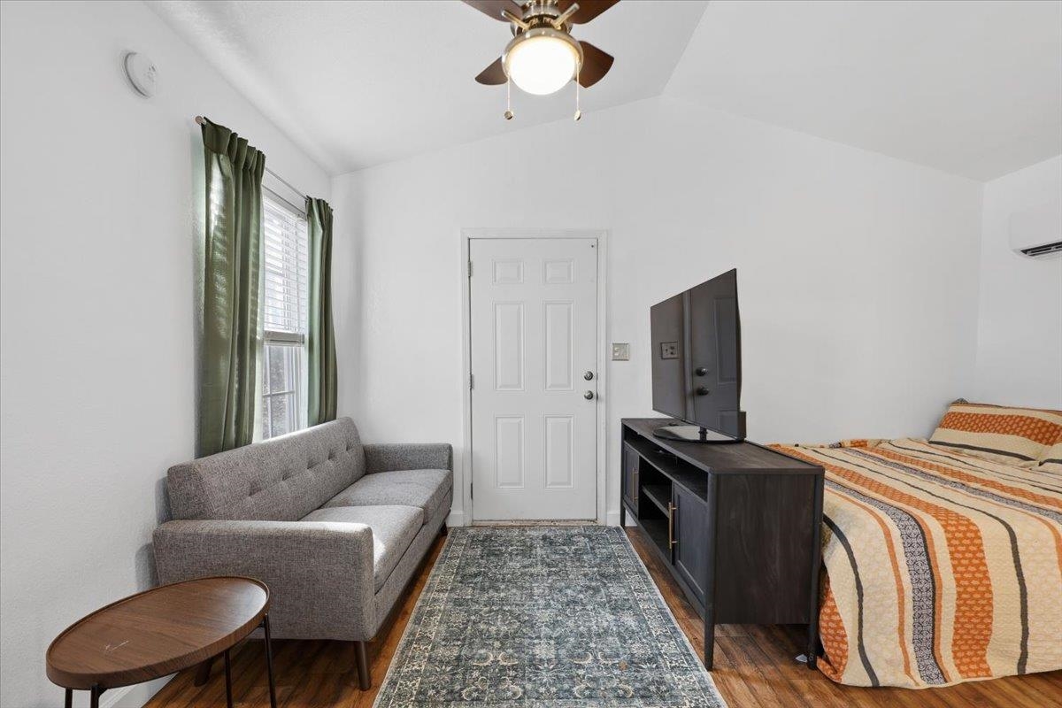 831 Neighborhood Road Wellford, SC 29385 - Photo 13 of 33