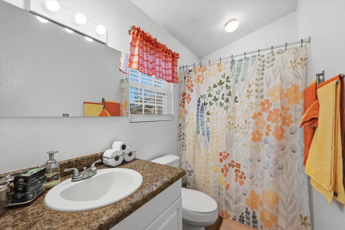 831 Neighborhood Road Wellford, SC 29385 - Photo 17 of 35