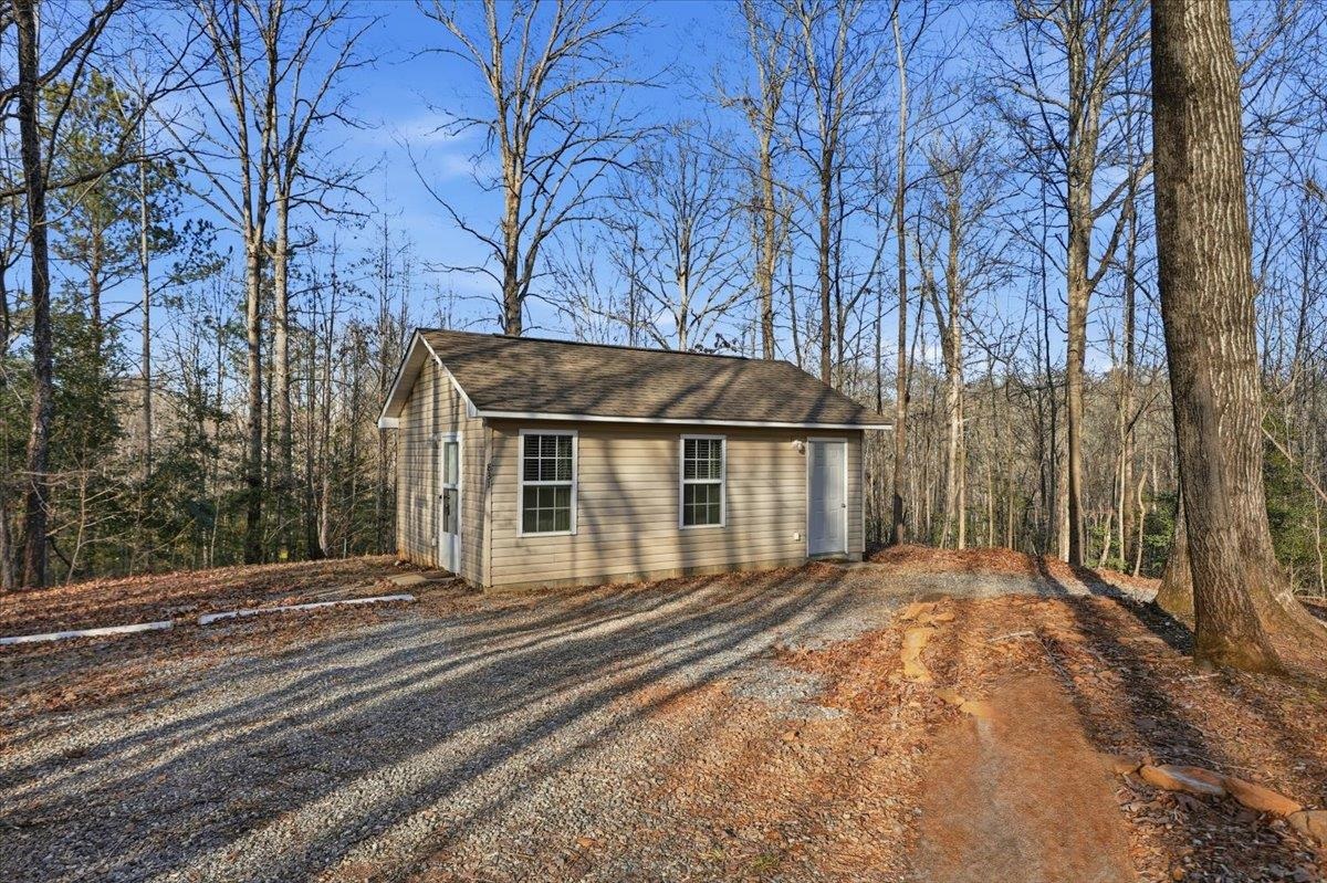 831 Neighborhood Road Wellford, SC 29385 - Photo 2 of 35