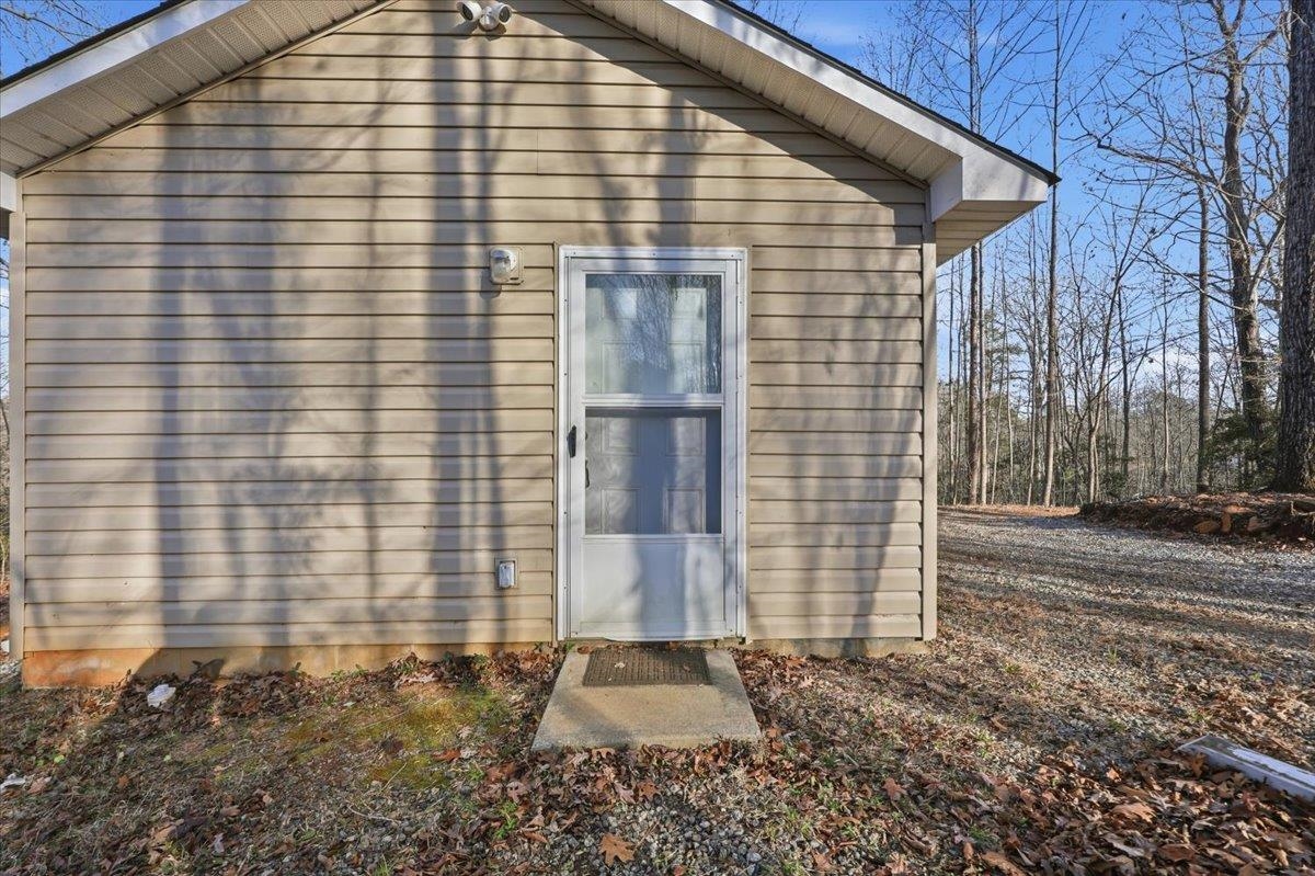 831 Neighborhood Road Wellford, SC 29385 - Photo 5 of 35