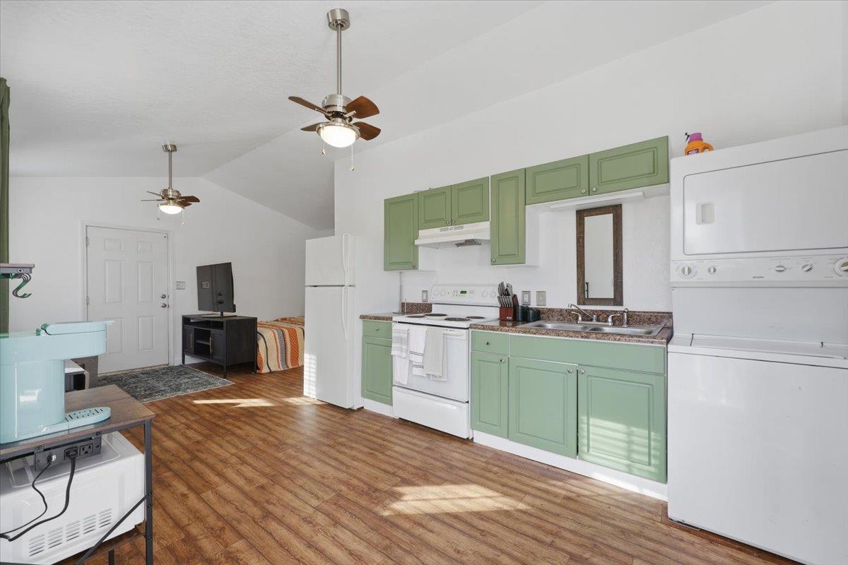 831 Neighborhood Road Wellford, SC 29385 - Photo 7 of 35