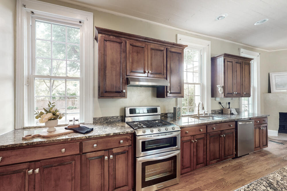 116 Jackson Road Jackson, SC 29831 - Photo 13 of 52 Gas Range with Venthood!