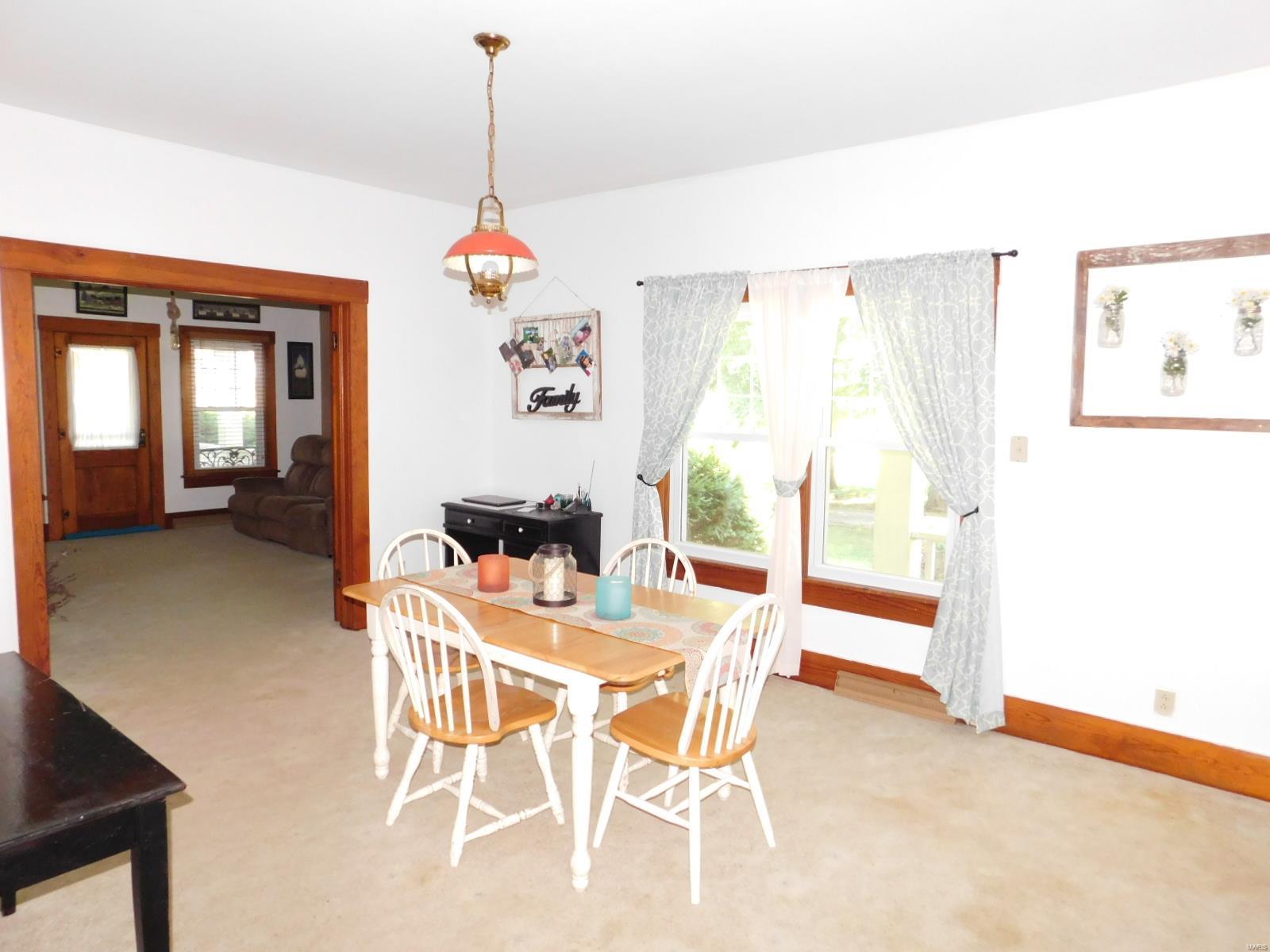 10120 Coffeen Road Hillsboro, IL 62049 - Photo 12 of 33 Gallery Image 12