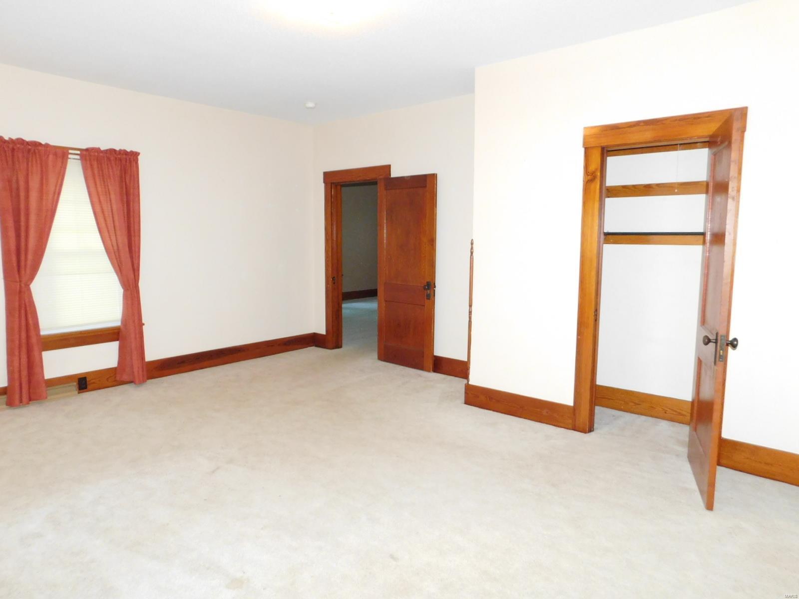 10120 Coffeen Road Hillsboro, IL 62049 - Photo 16 of 33 Gallery Image 16
