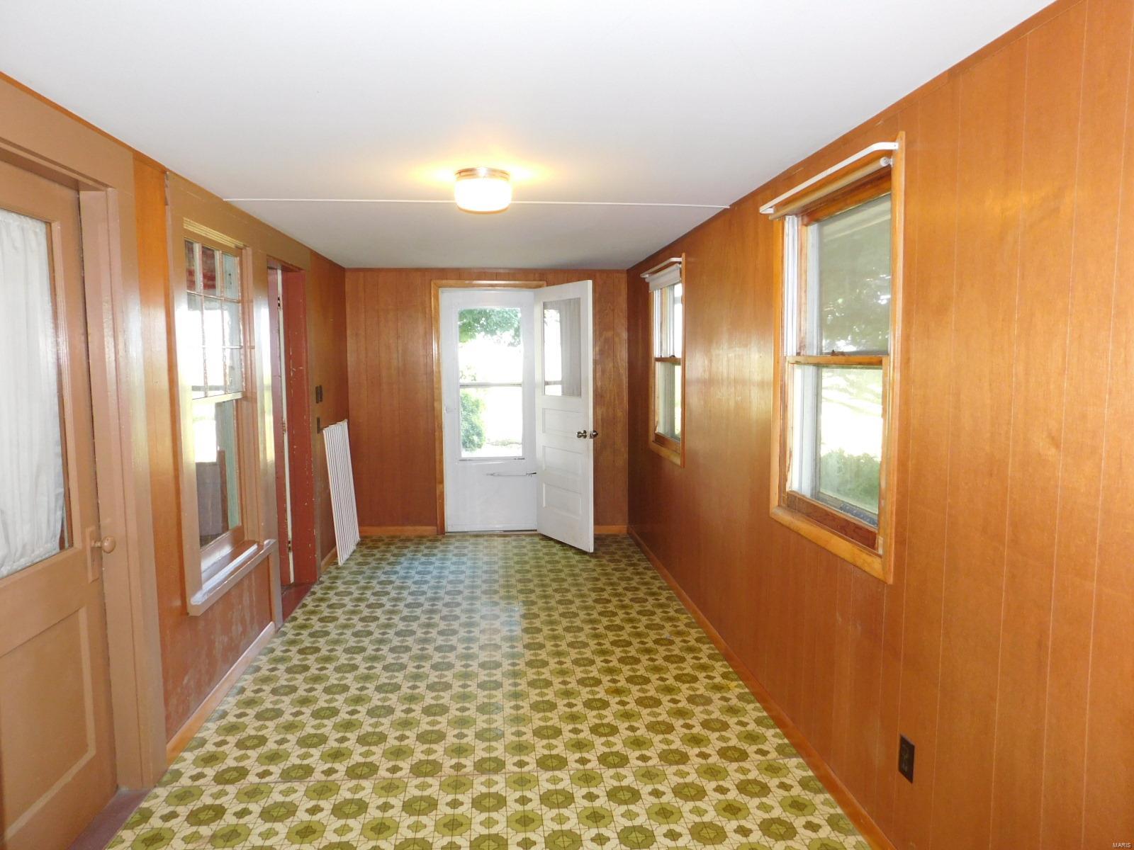 10120 Coffeen Road Hillsboro, IL 62049 - Photo 24 of 33 Gallery Image 24