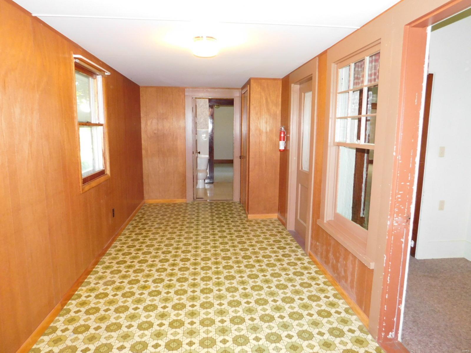 10120 Coffeen Road Hillsboro, IL 62049 - Photo 25 of 33 Gallery Image 25