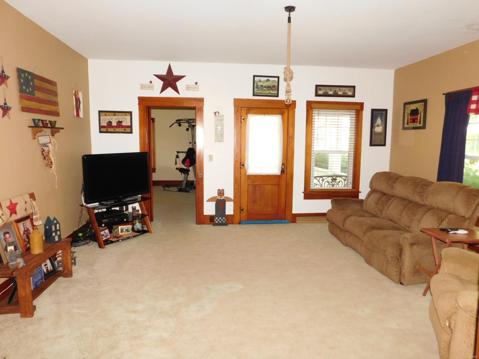 10120 Coffeen Road Hillsboro, IL 62049 - Photo 10 of 33 Gallery Image 10