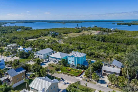 $1,650,000 | 125 Burns Road, Terra Ceia, FL 34250