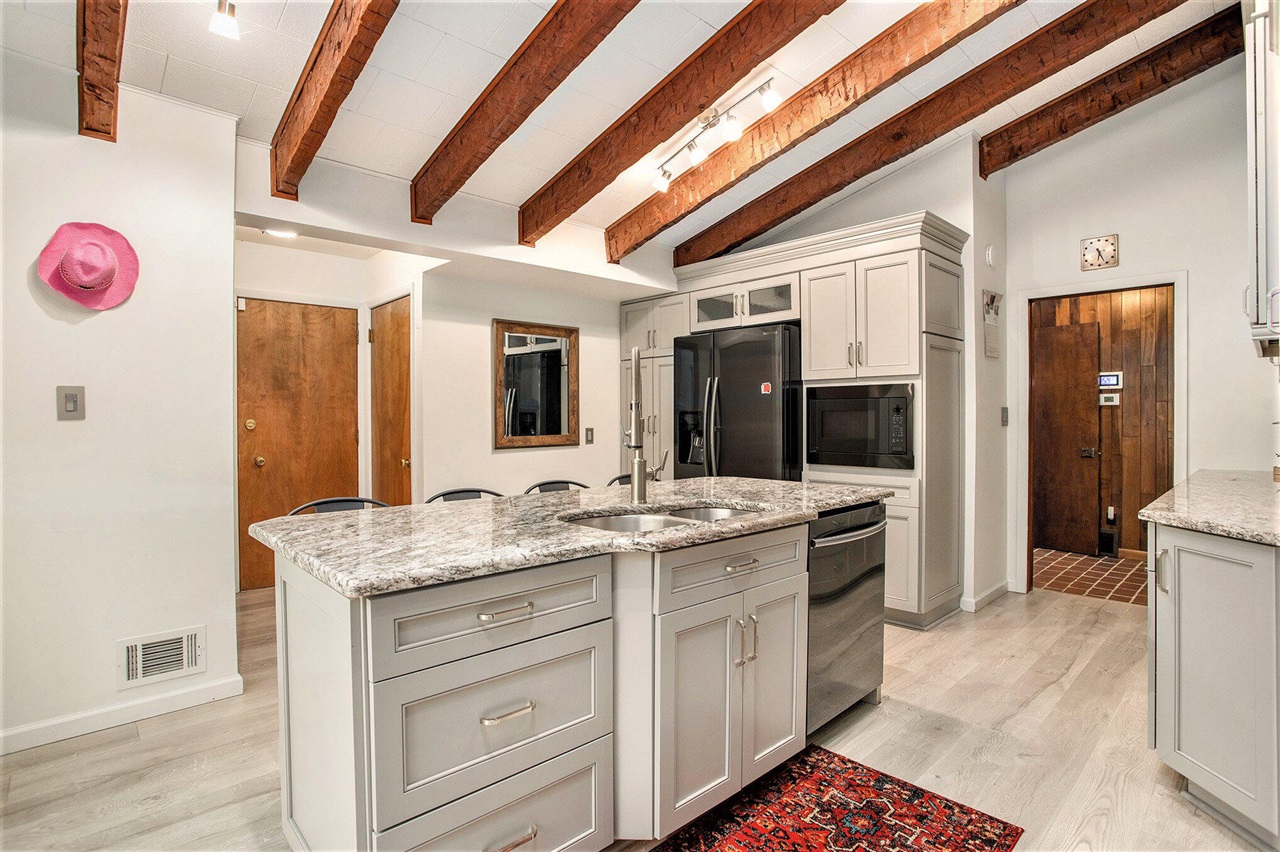 6858 Morgan Road Battle Creek, MI 49017 - Photo 15 of 27